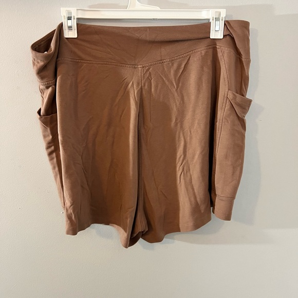 Woman’s Old Navy Shorts 3X Bundle - Picture 4 of 11